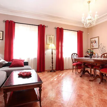 Lovely In Old Town By Renthousing Villa *